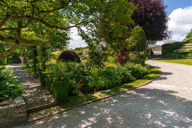 https://photos-a.propertyimages.ie/media/6/4/1/4929146/21ab94d1-1fb5-4730-be06-5cc6b5631fea_l.jpg
