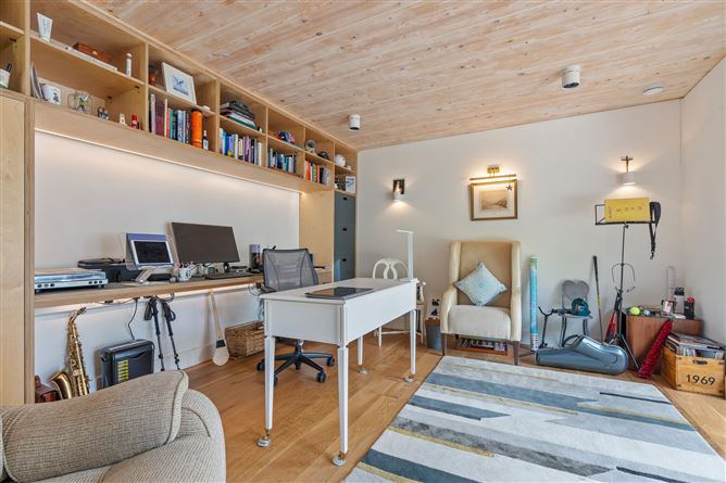 https://photos-a.propertyimages.ie/media/6/4/1/4929146/21ab94d1-1fb5-4730-be06-5cc6b5631fea_l.jpg