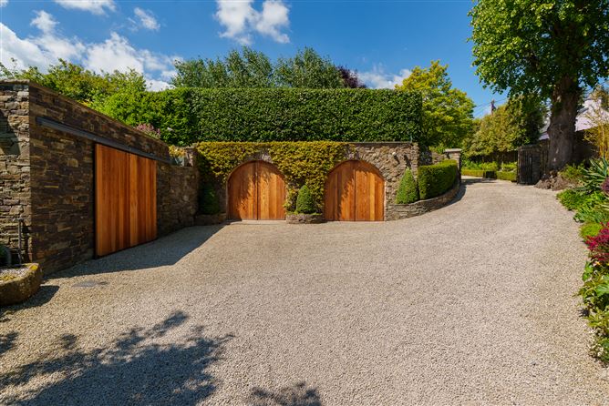 https://photos-a.propertyimages.ie/media/6/4/1/4929146/21ab94d1-1fb5-4730-be06-5cc6b5631fea_l.jpg