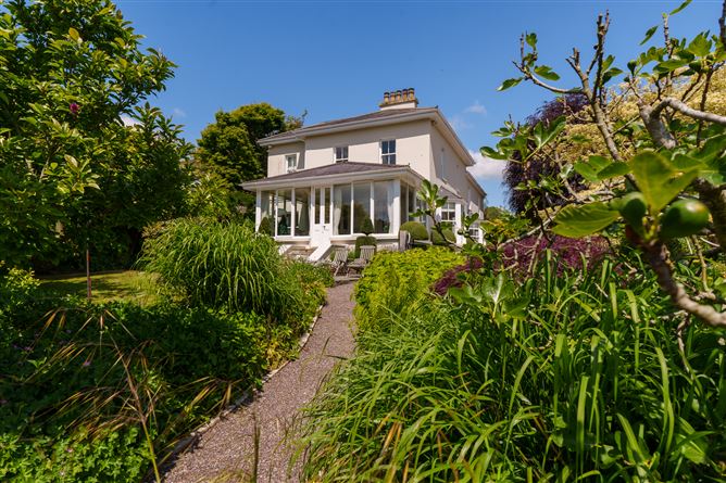 https://photos-a.propertyimages.ie/media/6/4/1/4929146/21ab94d1-1fb5-4730-be06-5cc6b5631fea_l.jpg