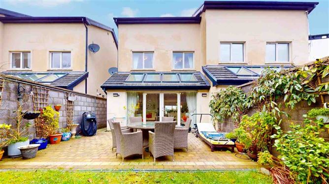 4 Sheil's Court Main Street Rathcoole, Dublin 24, Dublin