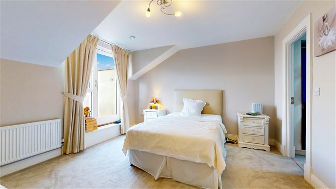 4 Sheil's Court Main Street Rathcoole, Dublin 24, Dublin