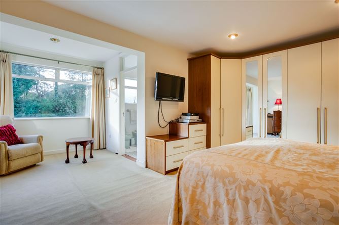 79 Shrewsbury Lawn, Cabinteely, Dublin 18