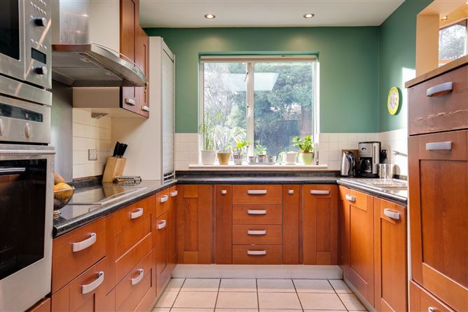 79 Shrewsbury Lawn, Cabinteely, Dublin 18