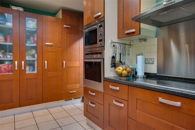 79 Shrewsbury Lawn, Cabinteely, Dublin 18
