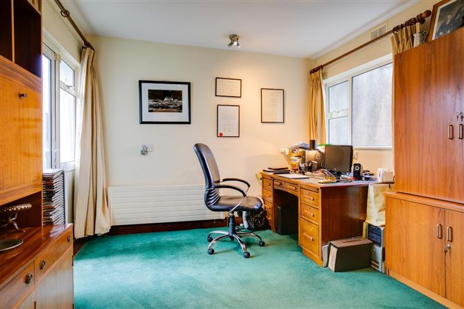 79 Shrewsbury Lawn, Cabinteely, Dublin 18