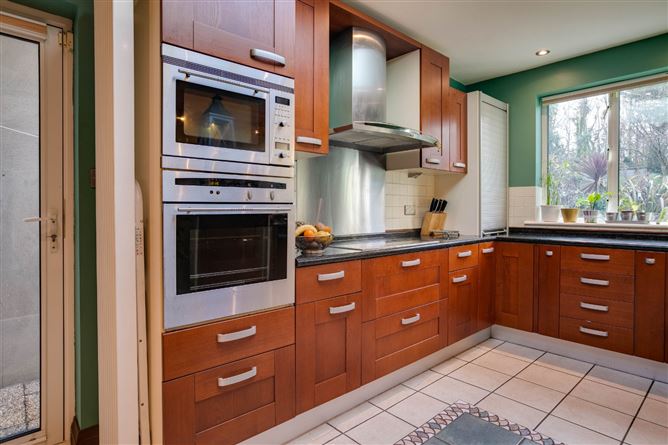 79 Shrewsbury Lawn, Cabinteely, Dublin 18