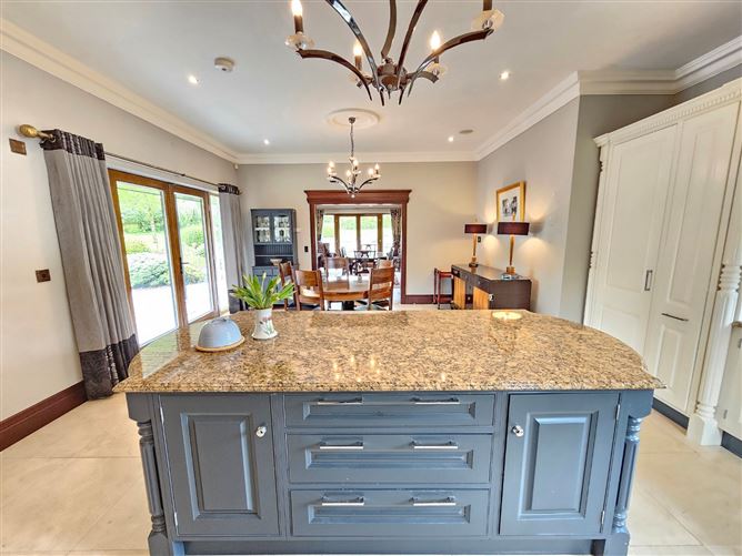 Erinagh Lodge, Fountain, Ennis, Co. Clare