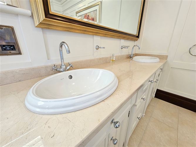 Erinagh Lodge, Fountain, Ennis, Co. Clare