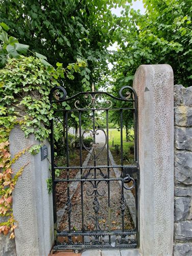 Erinagh Lodge, Fountain, Ennis, Co. Clare