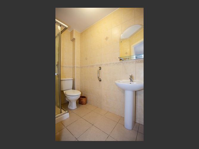 8 Carton Square,  Maynooth, Co Kildare, Maynooth, Kildare