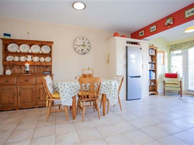 8 Carton Square,  Maynooth, Co Kildare, Maynooth, Kildare