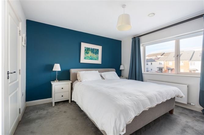 17 Belarmine View, Stepaside, Dublin 18