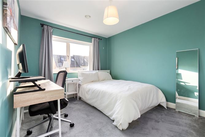 17 Belarmine View, Stepaside, Dublin 18