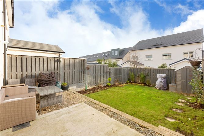 17 Belarmine View, Stepaside, Dublin 18