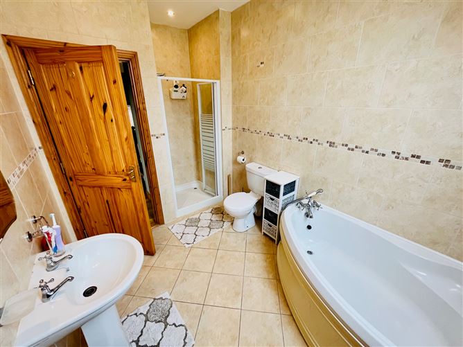 34 Springfield Grove, Tipperary Town, Tipperary