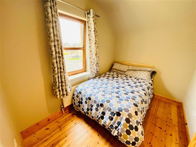 34 Springfield Grove, Tipperary Town, Tipperary