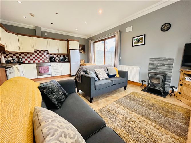 34 Springfield Grove, Tipperary Town, Tipperary