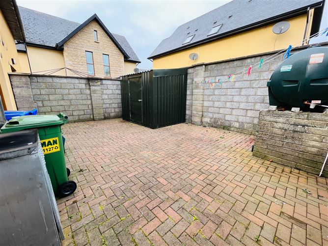 34 Springfield Grove, Tipperary Town, Tipperary