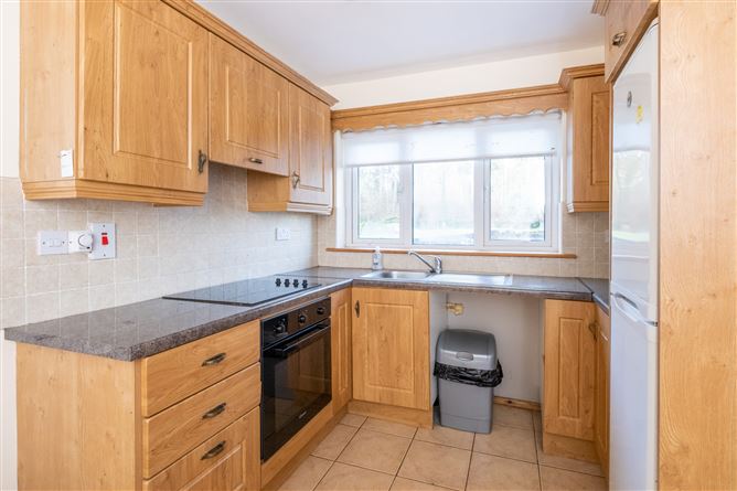 7 Radharc na Coille, St Joseph's Road, Portumna, Co. Galway