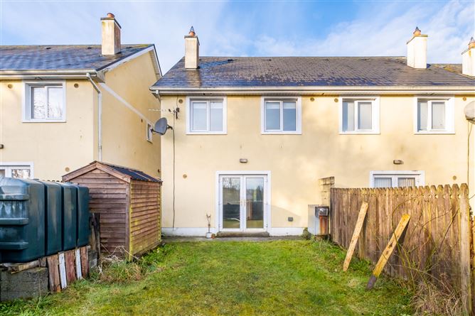 7 Radharc na Coille, St Joseph's Road, Portumna, Co. Galway