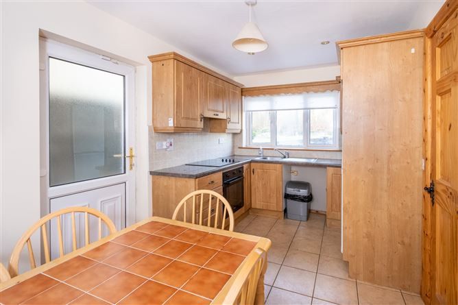 7 Radharc na Coille, St Joseph's Road, Portumna, Co. Galway