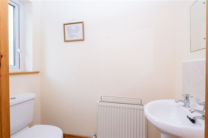 7 Radharc na Coille, St Joseph's Road, Portumna, Co. Galway