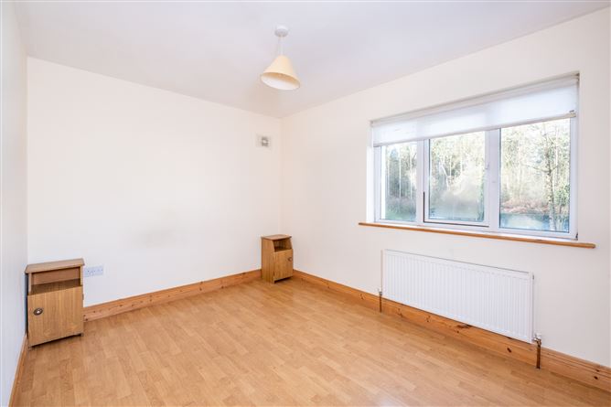 7 Radharc na Coille, St Joseph's Road, Portumna, Co. Galway