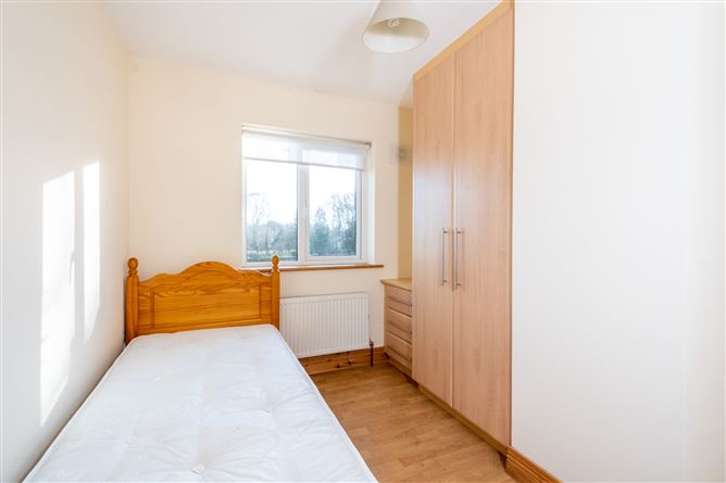 7 Radharc na Coille, St Joseph's Road, Portumna, Co. Galway