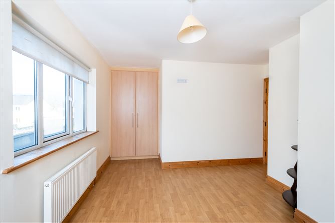 7 Radharc na Coille, St Joseph's Road, Portumna, Co. Galway
