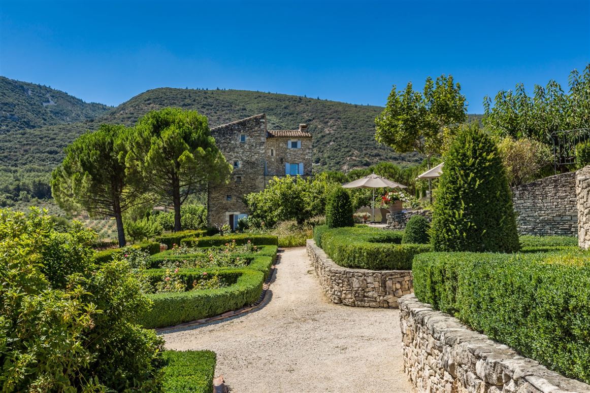 Beauty & the Bloom,Bonnieux,Provence-Alps-French Riviera,France