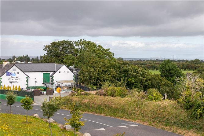 Rockbrook, Edmondstown Road, Rathfarnham, Dublin 16