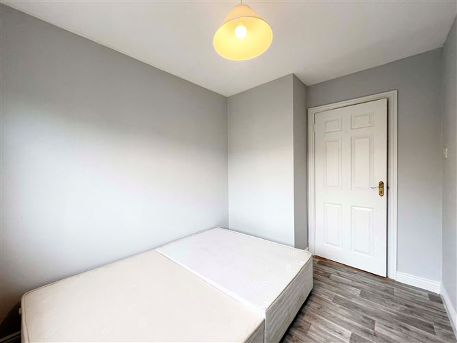 15 Russell Downs, Russell Square, Tallaght, Dublin 24