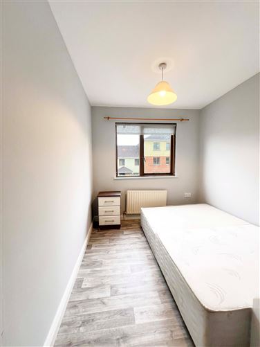 15 Russell Downs, Russell Square, Tallaght, Dublin 24