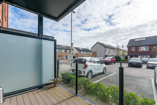 1 Whitebeam Hall, Clay Farm, Leopardstown, Dublin 18