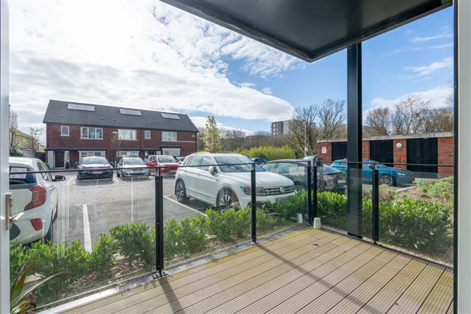 1 Whitebeam Hall, Clay Farm, Leopardstown, Dublin 18