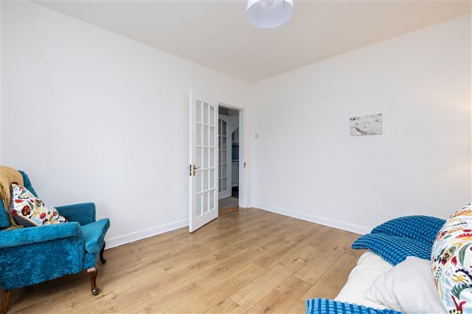 36 COLLINS PARK, Beaumont, Dublin 9