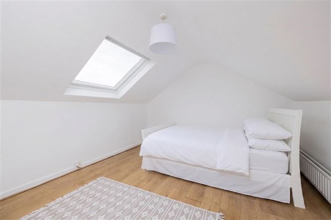 36 COLLINS PARK, Beaumont, Dublin 9