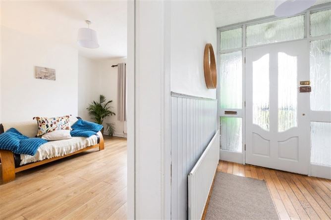 36 COLLINS PARK, Beaumont, Dublin 9