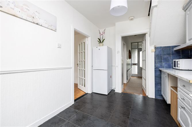 36 COLLINS PARK, Beaumont, Dublin 9