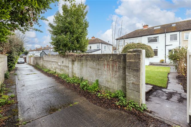 36 COLLINS PARK, Beaumont, Dublin 9