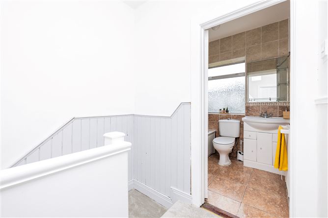 36 COLLINS PARK, Beaumont, Dublin 9