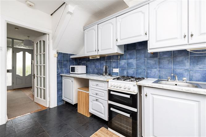 36 COLLINS PARK, Beaumont, Dublin 9