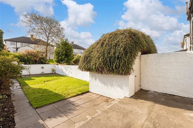 36 COLLINS PARK, Beaumont, Dublin 9