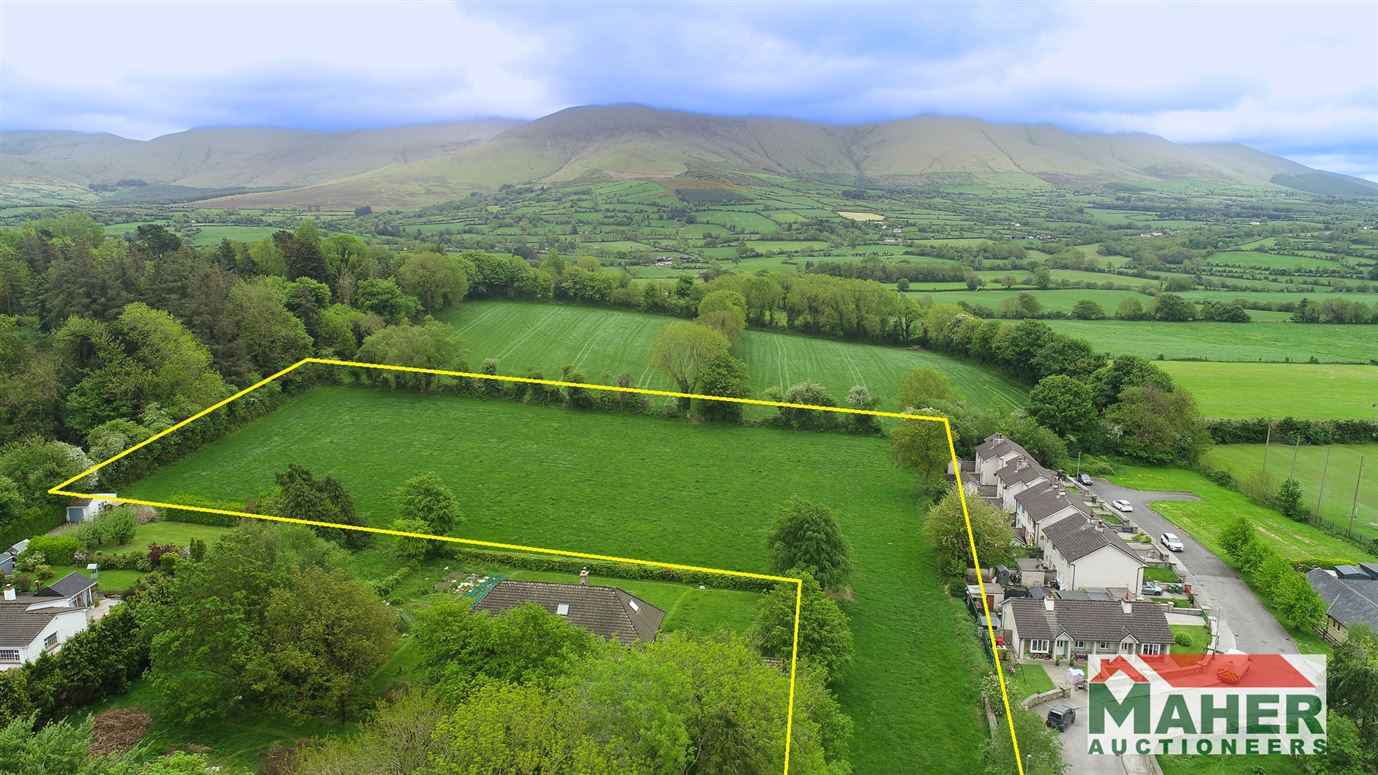 Lisvarrinane, Aherlow, Tipperary