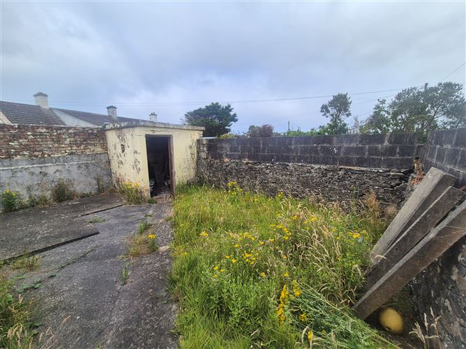 Photo 10 of 13 — 17 McSweeney's Terrace, Kilkee, Clare