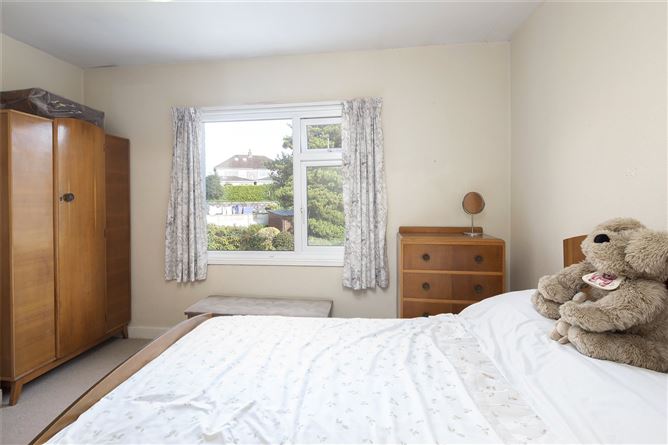 Glenmore, 2 Ardmahon Estate, Well Road, Douglas, Cork