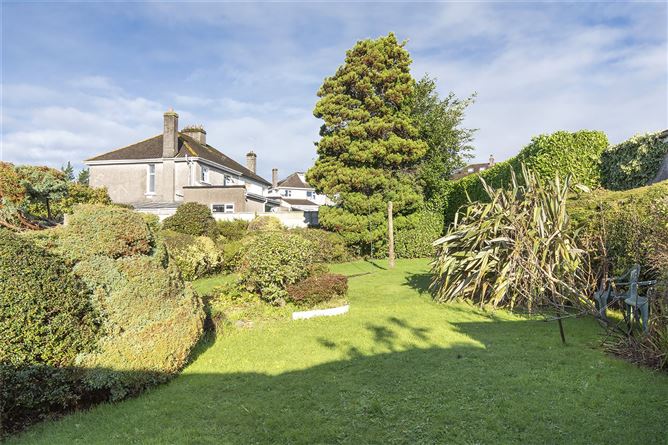 Glenmore, 2 Ardmahon Estate, Well Road, Douglas, Cork