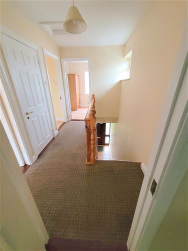 21 Rosemount Heights, Cahir, Tipperary