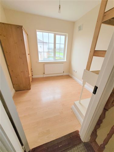 21 Rosemount Heights, Cahir, Tipperary